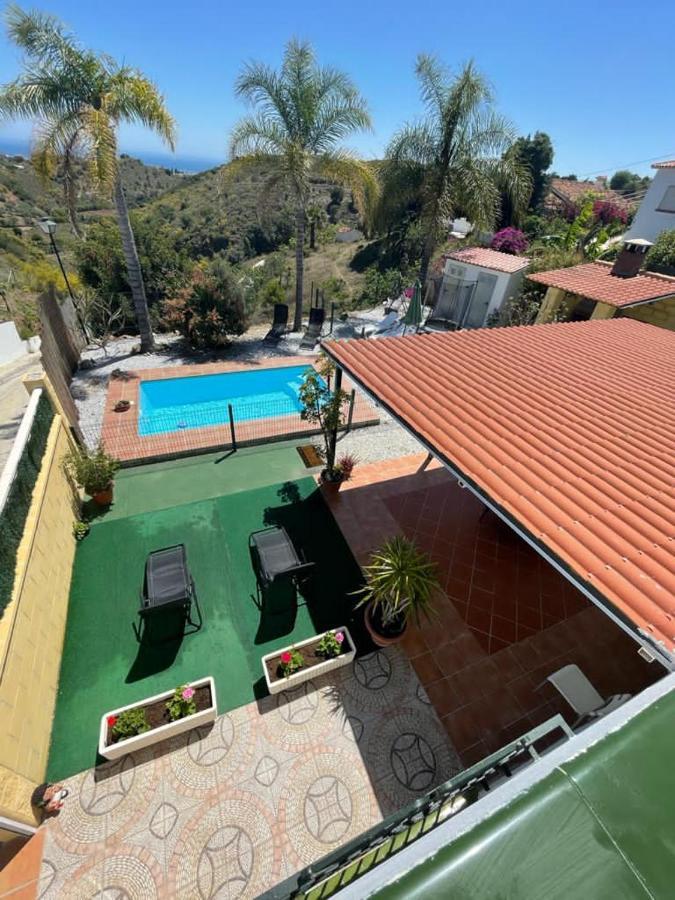 Villa la Paz Benajarafe Exterior foto