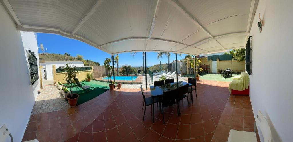 Villa la Paz Benajarafe Exterior foto
